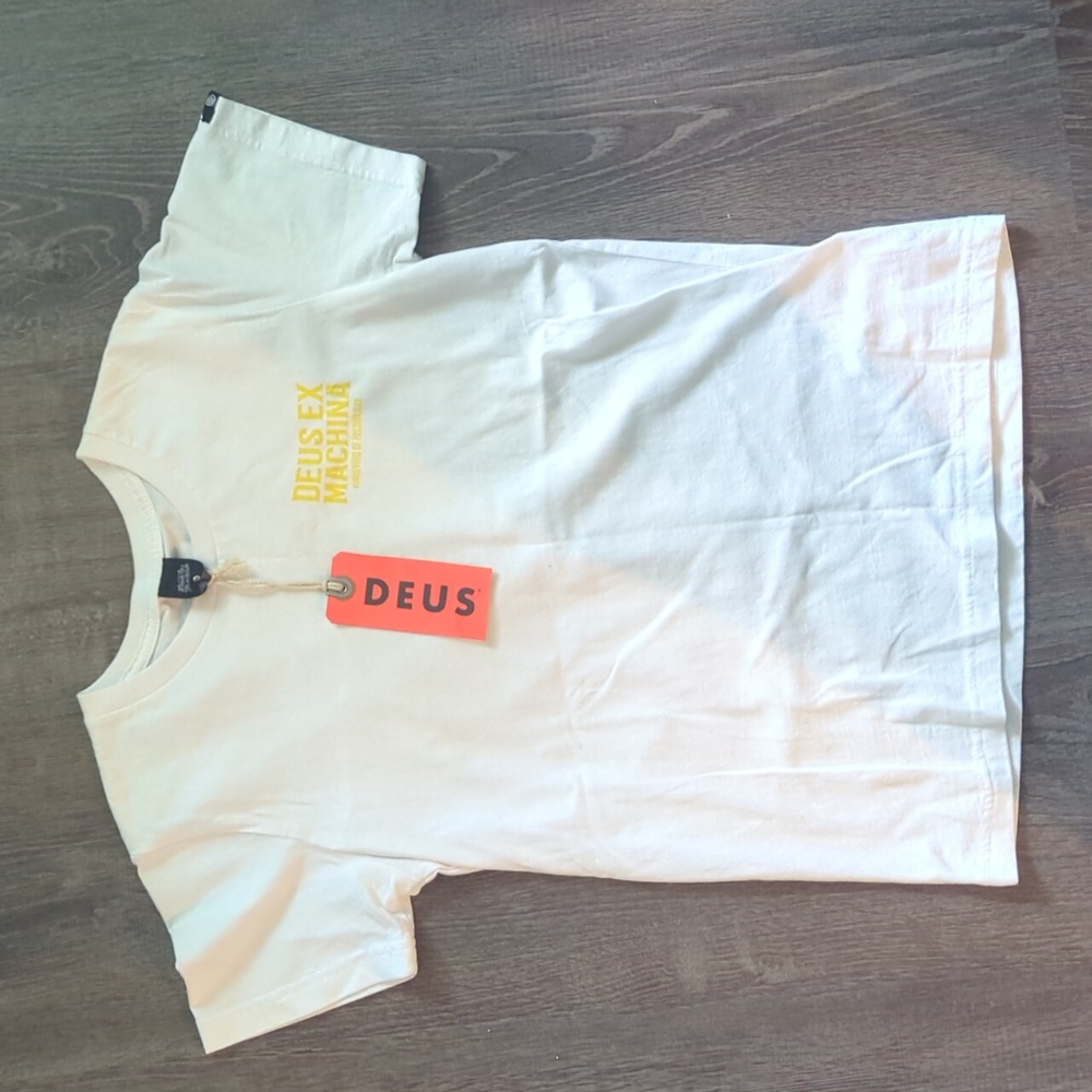 Women's deus tshirt, size AU 10, white